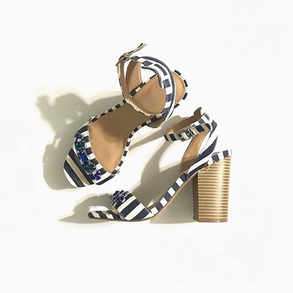 Express Shoes - express navy striped heels